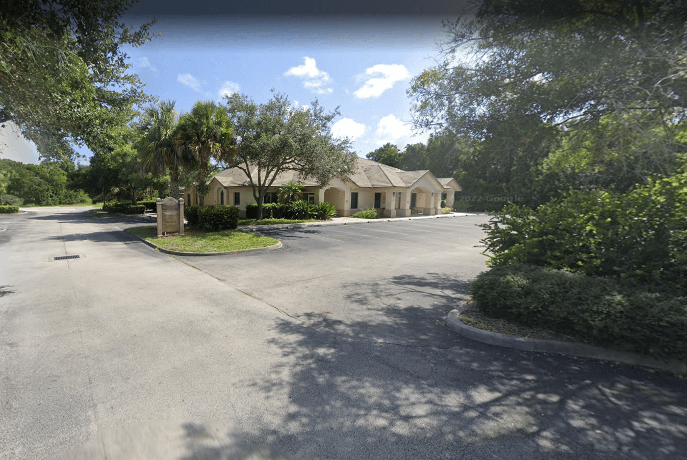 Building exterior at Mountain Spine & Orthopedics Fort Pierce, Florida