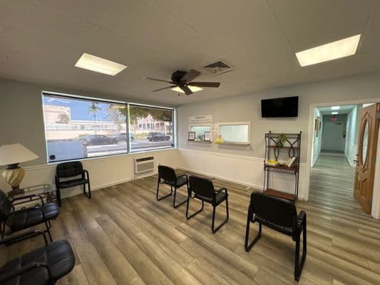 Waiting room at Mountain Spine & Orthopedics Hollywood, Florida