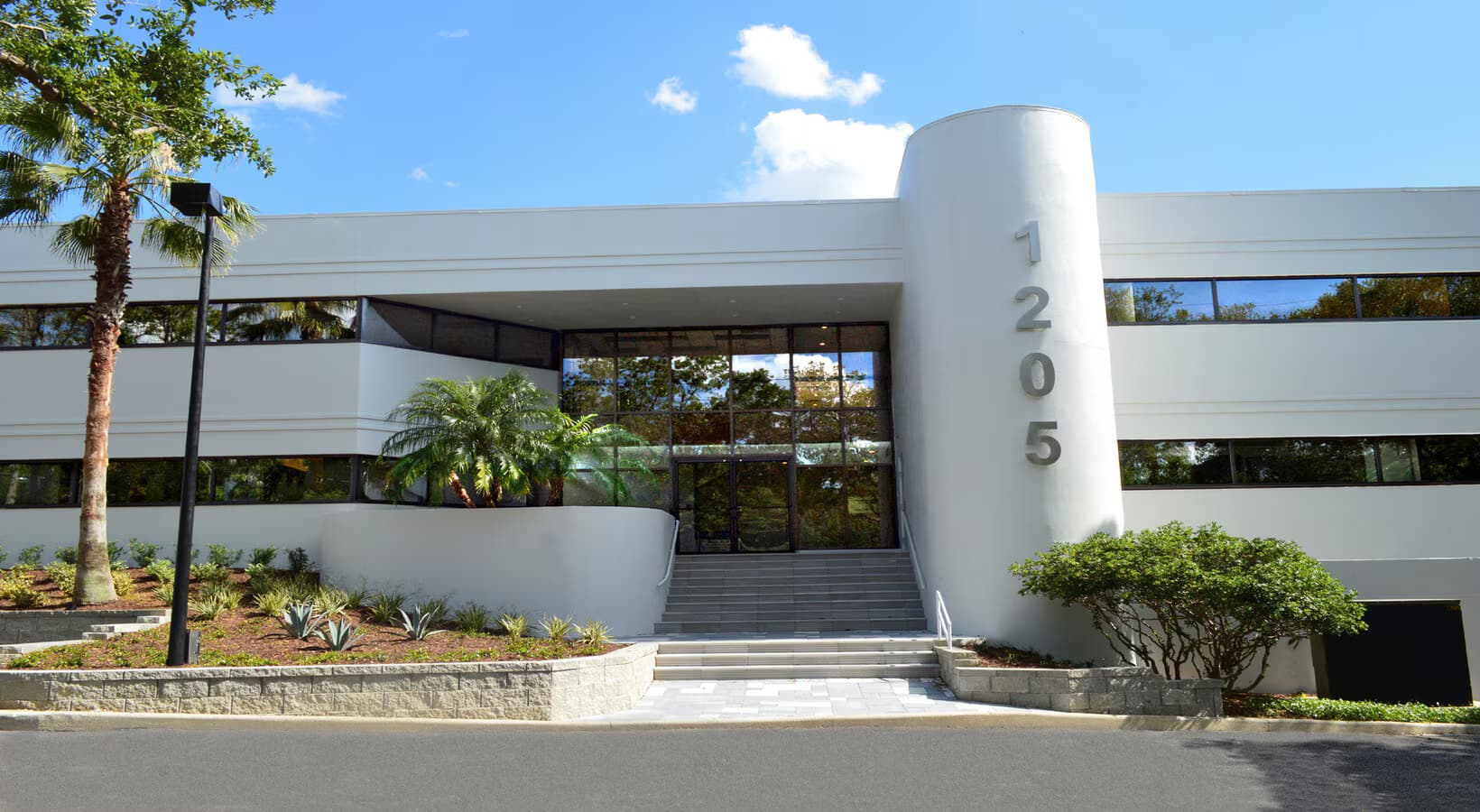 Building exterior at Mountain Spine & Orthopedics Jacksonville, Florida